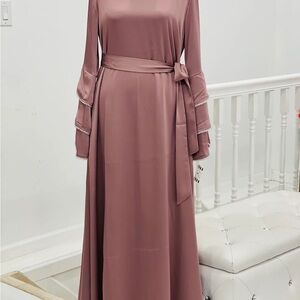 Abaya satin new with tags pink Mauve Maxi Dress with Belt